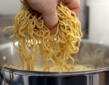 noodles cooking