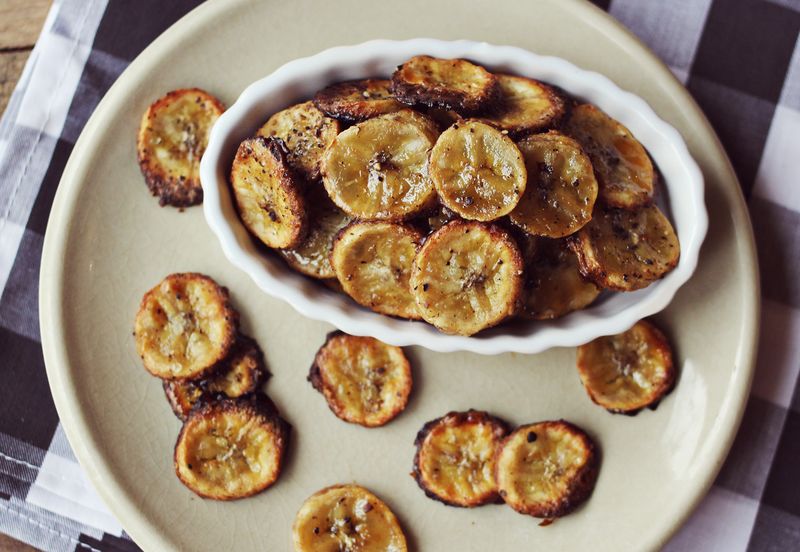 baked banana chips