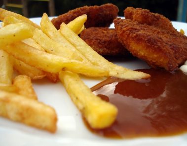 tomato ketchup with fries chicken